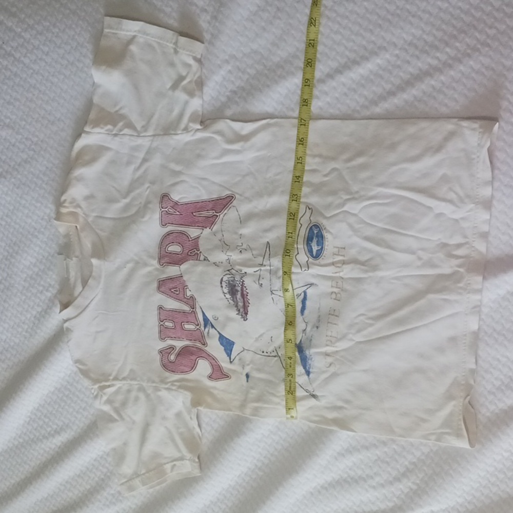 H Women Small White "Shark St. Pete Beach" Graphic T-Shirt